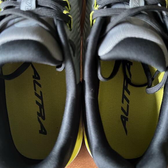 Altra Paradigm 7 Men's Size 10 Road Running Gray Yellow Sneakers Shoes - Picture 15 of 16